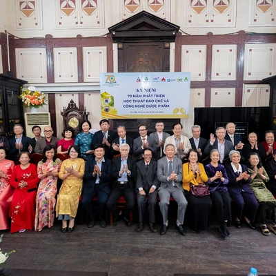 Lễ kỷ niệm 70 năm phát triển học thuật Bào chế và Công nghệ Dược phẩm